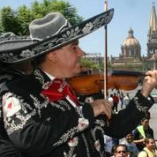 Más de 1,000 mariachis interpretan "Cielito Lindo" para romper un récord